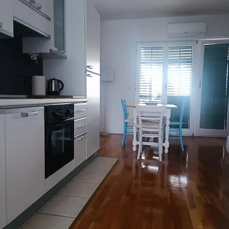Apartamento Labud Sukošan