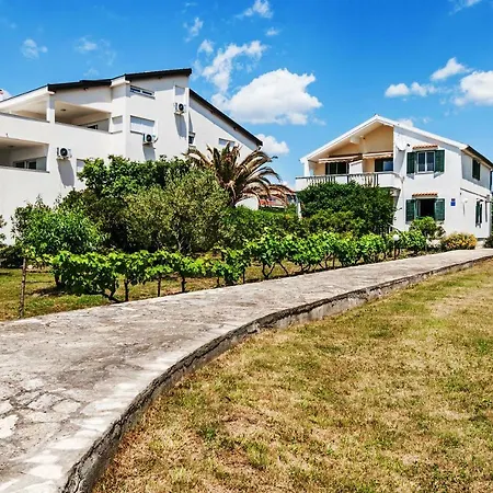 Apartamento Labud Sukošan