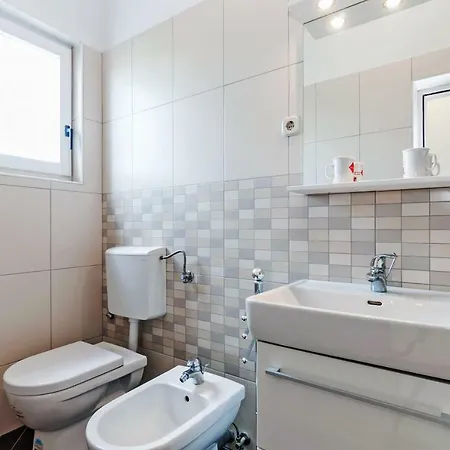 Apartamento Labud Sukošan
