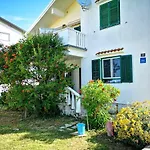 Labud Apartamento *