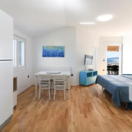Labud Apartament Sukošan
